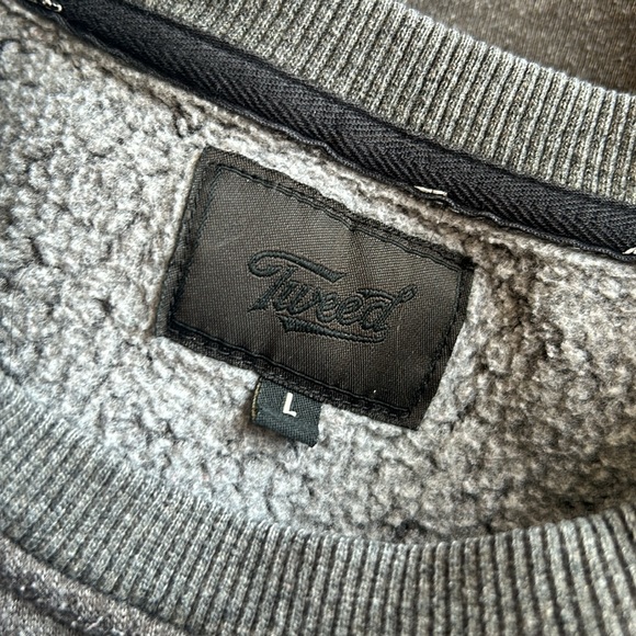 Comfy Crewneck - Picture 4 of 4